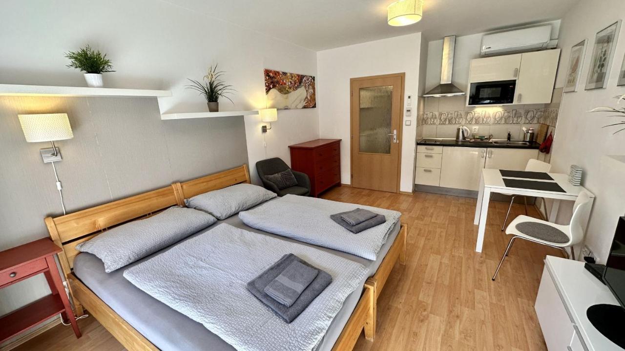 Ubytovani Trebon - Apartmany Rozmberk, Svet A Bastyr Buitenkant foto